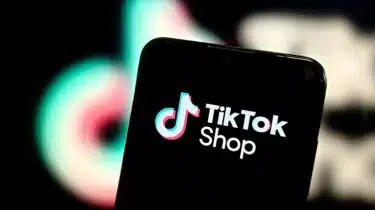 Τik Tok shop εφαρμογή σε κινητό